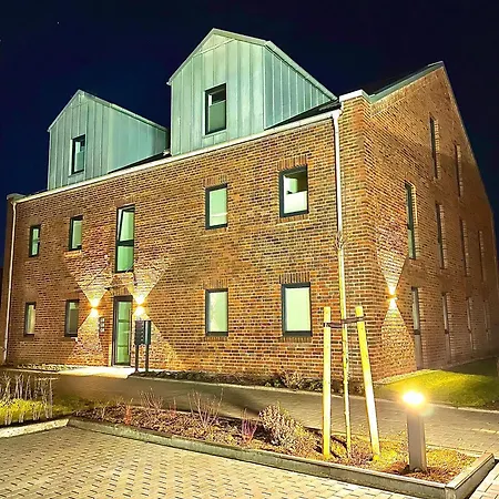 Dahmer 17 - Lighthouse Southwest * 达默